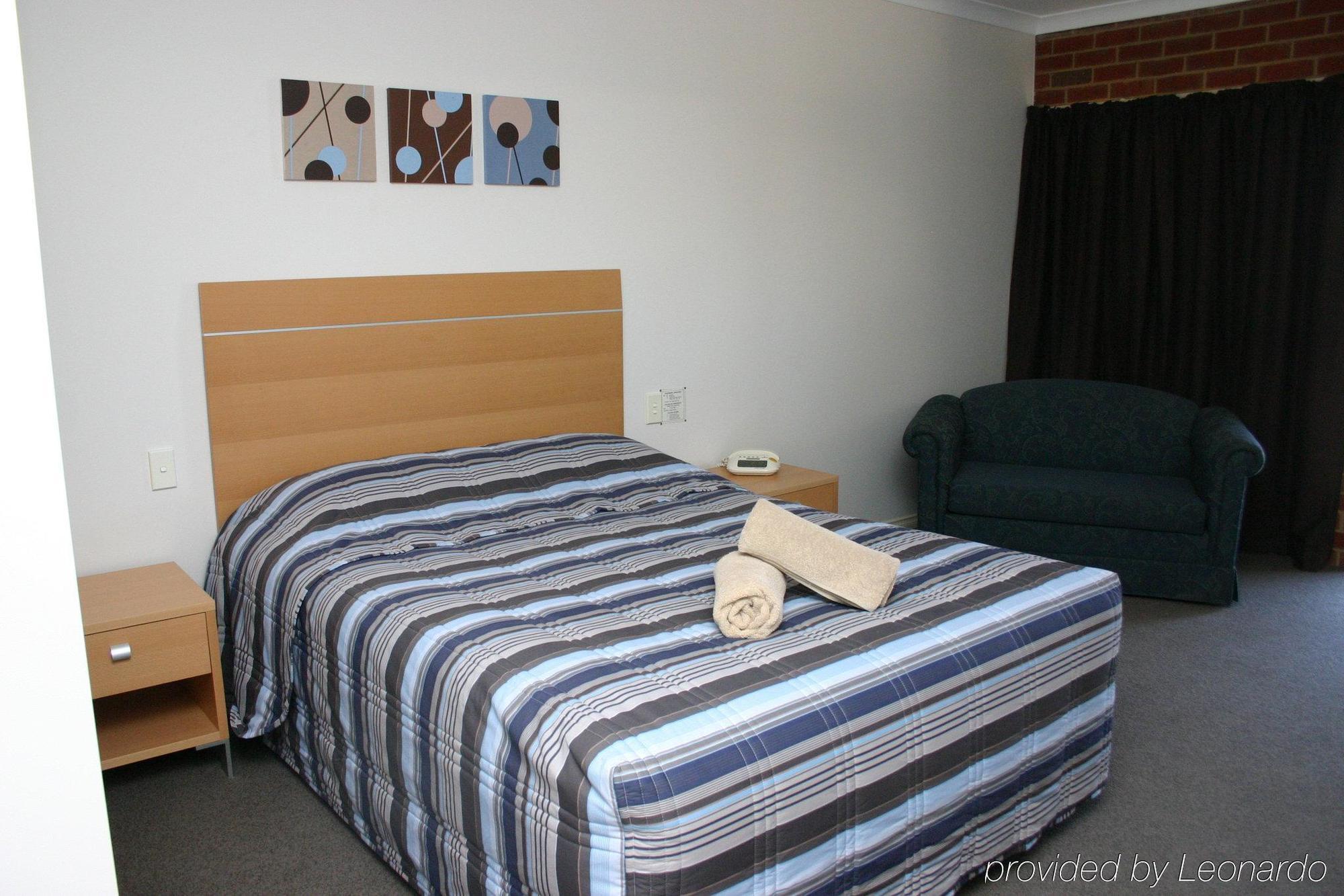 Golden Reef Motor Inn Бендіго Номер фото